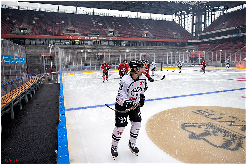 PENNY DEL WINTERGAME;  Kölner Haie Training; Köln, 02.12.2022